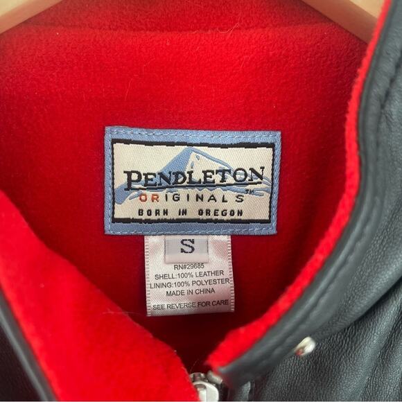 PENDLETON Vest Vintage Black 100% Leather Zip Up Red Fleece Interior Size Small - Picture 3 of 13